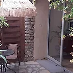 La Cigale Et La Fourmi *