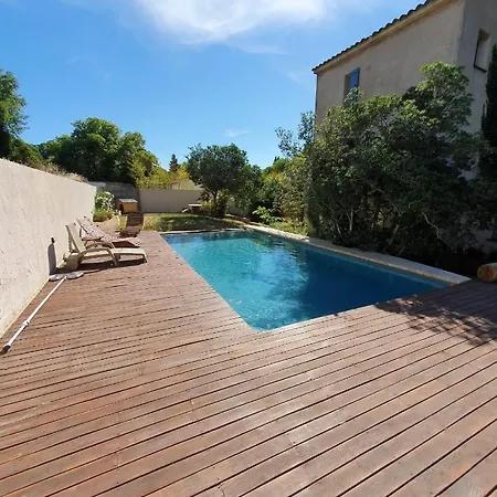 La Cigale Et La Fourmi Habitación en casa particular *