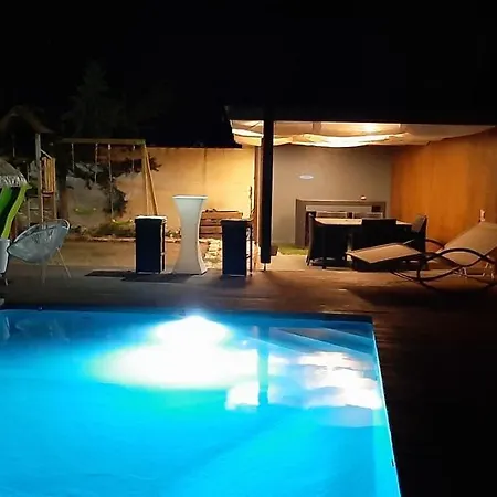 La Cigale Et La Fourmi Habitación en casa particular *