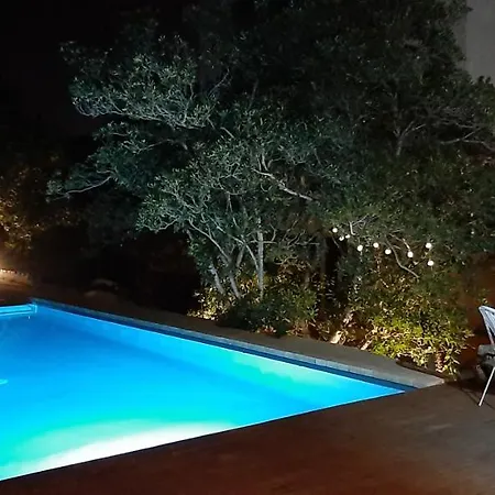 La Cigale Et La Fourmi Habitación en casa particular Nimes