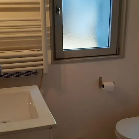 La Cigale Et La Fourmi * Nimes