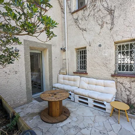 La Cigale Et La Fourmi Habitación en casa particular Nimes