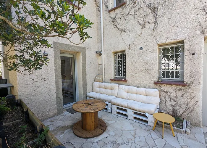 La Cigale Et La Fourmi Δωμάτια σε οικογενειακή κατοικία Νιμ